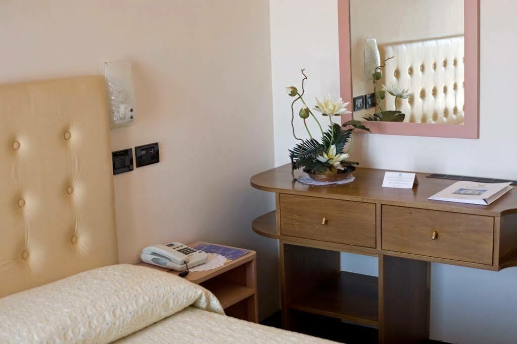 Hotel Strand Bellaria-Igea Marina Exteriör bild